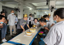 情暖职工 共享温情 8月集体生